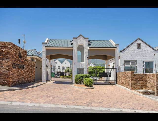 3 BEDROOM HOUSE RENTED IN GEVONDEN ESTATE
